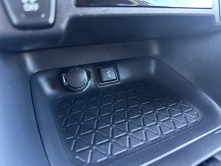 Toyota RAV4 Toyota RAV4 2.5 Hybrid Dynamic: SUV met Klasse & Karakter! - afbeelding nr 25