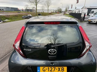 Toyota Aygo Toyota Aygo 1.0 VVT-i x-play LTD NAVI-AIRCO-5 DEURS - afbeelding nr 7