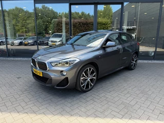BMW X2 sDrive20i 192pk M-Sport,LED,Schuifdak,HUD,NaviPro,Stoelverw,Dealer OH,Clima,Cruise,