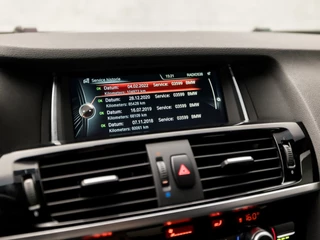 BMW X4 BMW X4 xDrive20i M Sport High Executive 184Pk Automaat (NAVIGATIE, M PAKKET, HARMAN/KARDON, GETINT GLAS, LEDEREN SPORTSTOELEN, STOELVERWARMING, XENON, PARKEERSENSOREN, ZWART HEMEL, NIEUWSTAAT) - afbeelding nr 29
