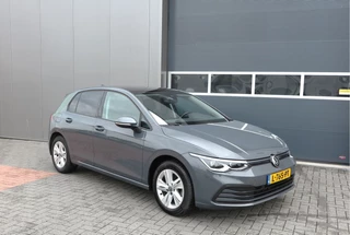 Volkswagen Golf Volkswagen Golf 1.5 TSI 96kw 130pk Style , Panorama dak , Led, Virtual cockpit ,Trekhaak uitklapbaar, PDC, Navigatie via Carplay , DAB+ , Stoelverwarming,Alcantara bekleding, etc. - afbeelding nr 8