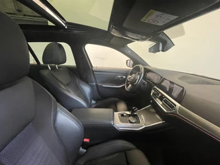 BMW 3 Serie BMW 3-serie Touring 320e M-Sport Aut-8 Panoramadak Adaptive M-Technic Chassis LED Navi Cruise Control PDC VA 19