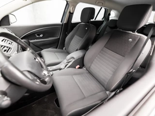 Renault Mégane Estate (NAVIGATIE, CLIMATE, GETINT GLAS, CRUISE, SPORTSTOELEN, LM VELGEN, PARKEERSENSOREN, ARMSTEUN, NIEUWE APK, NIEUWSTAAT) - afbeelding nr 14