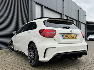 Mercedes-Benz A-Klasse Mercedes A180 AMG Night | Pano | H&K | Keyless | Memory etc - afbeelding nr 10