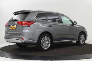 Mitsubishi Outlander Mitsubishi Outlander 2.4 PHEV Intense+ | Schuifdak | Stoelverwarming |  360 camera | Carplay | Navigatie | Full LED | Stuurverwarming | Keyless | Dodehoek detectie - afbeelding nr 32