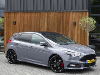 Ford Focus Ford Focus ST MK3 2.0T 289PK / Recaro / Milltek / Airtac / LED - afbeelding nr 2