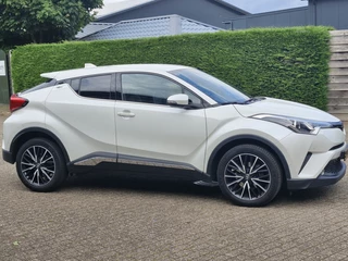 Toyota C-HR Toyota C-HR 1.2 First Edition - afbeelding nr 5