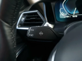BMW 3 Serie BMW 3-serie Touring 330e 293pk Sport Line | Full LED | Sportstoelen | Adaptive cruise | Trekhaak - afbeelding nr 31