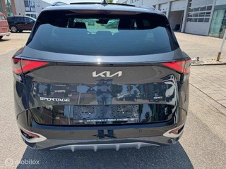 Kia Sportage Kia Sportage 1.6 T PHEV  AWD GT-PlusLine  , Panorama-dak , Dodehoek detectie , Parkeer assistent , Naviagtie & 360o Camera , Electr achterklep , Keyless , Luxe uitvoering ,  65km volledig electrische  rijden  hierna Hybride - afbeelding nr 4