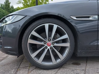 Jaguar XE 2.0 D 163pk Automaat Portfolio Premium Business Pack | Origineel NL | Navi | Bi-Xenon | Clima | Cruise | Leder+Verwarmd+Elek.Verstel | Pdc V+A+Camera | Rijstrook+Licht+Regensensor | 19''lm - afbeelding nr 33