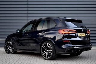 BMW X5 | Panoramadak | 22'' Velgen | Luchtvering | 4-Wiel Besturing | Harman/Kardon | Camera | Kristallen Pook | Incl. BTW | Orig. NL | - afbeelding nr 2