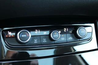 Opel Grandland X Opel Grandland X 1.6 Turbo Ultimate Automaat, Navi, Camera, Stoel en stuur verw. - afbeelding nr 34