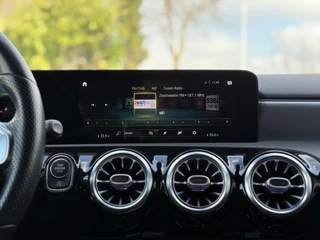 Mercedes-Benz A-Klasse Mercedes-Benz A-klasse 180 Aut. AMG | Camera | Sfeer | Apple Carplay | - afbeelding nr 24