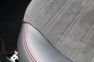 Ford Kuga | 19'' | Styling pack | BLIS | B&O | Head-up | Navigatie - afbeelding nr 15
