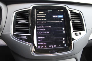 Volvo XC90 Volvo XC90 2.0 T8 Recharge AWD Plus Dark | Trekhaak | Panoramadak | 360 Camera - afbeelding nr 23