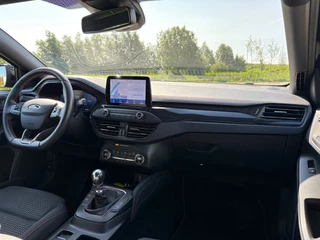 Ford Focus Ford Focus Wagon 1.0 125PK Hybrid ST Line X Business | Panther Black | Carplay/LED/Virtual cockpit/CAM - Lekker sportief! - afbeelding nr 17