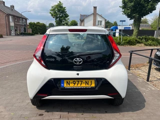 Toyota Aygo Toyota Aygo 1.0 VVT-I X-PLAY / AIRCO / CAMERA / NAVI / BLUETOOTH - afbeelding nr 5