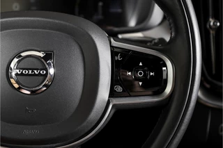 Volvo XC60 Volvo XC60 2.0 T4 Inscription 190 PK - Automaat | Dig. Cockpit | Elek. Trekhaak | Adapt. Cruise | Memory | Stoel-+Stuurverw. | PDC | Camera | NAV | ECC | Elek. Klep | LM 19