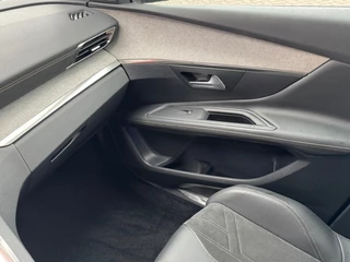 Peugeot 3008 Peugeot 3008 1.2 PURETECH AUT. GT NAVI CAMERA CARPLAY AIRCO LMV PDC - afbeelding nr 16