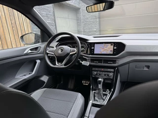 Volkswagen T-Cross Volkswagen T-Cross 1.0 TSI R-line Automaat | LED | Trekhaak |  Getint glas | Climate control | Cruise control adaptief | Lane assist | Dode hoek detectie | DAB | Navigatiesysteem | Inklapbare spiegels | Parkeersensoren voor en achter - afbeelding nr 47