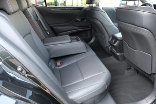 Lexus ES Lexus ES 300h Hybrid Business Line Automaat | Schuif / kantel dak | Alarm - afbeelding nr 33