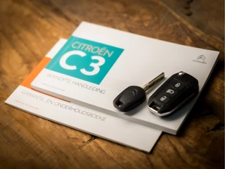 Citroën C3 Citroën C3 1.2 PureTech Sport (APPLE CARPLAY, GROOT NAVI, CAMERA, LANE ASSIST, GETINT GLAS, SPORTSTOELEN, CRUISE, PARKEERSENSOREN, NIEUWSTAAT) - afbeelding nr 15