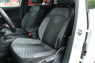 Volkswagen Tiguan Volkswagen Tiguan 1.5 TSI / 2x R-Line / Black Style / Virtual Cockpit / Camera / Matrix LED / Trekhaak / 19