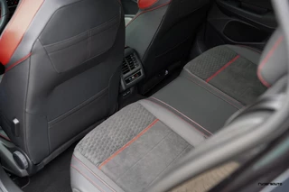Volkswagen Golf Volkswagen Golf 8 GTI Clubsport | Pano | Matrix IQ | Alcantara | ACC | Rijdersauto Edition | Deep Black Pearl | Fabrieksgar. 2027 - afbeelding nr 36