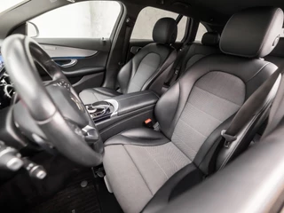 Mercedes-Benz C-Klasse 279Pk Automaat (GROOT NAVI, LUCHTVERING, CAMERA, LEDER, STOELVERWARMING, GETINT GLAS, ELEK SPORTSTOELEN, ELEK ACHTERKLEP, ZWART HEMEL, NIEUWE APK, NIEUWSTAAT) - afbeelding nr 14