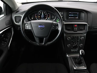 Volvo V40 Volvo V40 1.6 T2 Momentum | Stoelverwarming | Trekhaak |  Xenon | Climate control | Cruise control | Parkeerhulp | Bluetooth - afbeelding nr 3