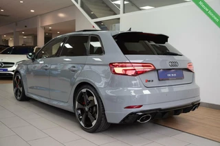 Audi RS3 Audi RS3 2.5 TFSI Quattro 2e Eig Pano CarPlay Carbon B&O Nardo Grey Dealer onderhouden - afbeelding nr 3