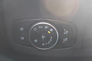 Ford Puma Ford Puma 1.0 EcoBoost Hybrid ST-Line | Airco | Cruise Control | 17 Inch Lichtmetalen Velgen | Privacy Glass | Camera | PDC Achter - afbeelding nr 10