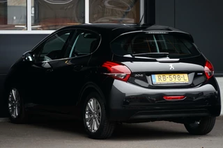 Peugeot 208 Peugeot 208 1.2 PureTech Blue Lease Executive, CarPlay, PDC - afbeelding nr 21