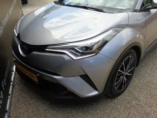 Toyota C-HR Toyota C-HR 1.8 Hybride Team - 2018 - 58DKM - Navi-Camera-Trekhaak - afbeelding nr 10