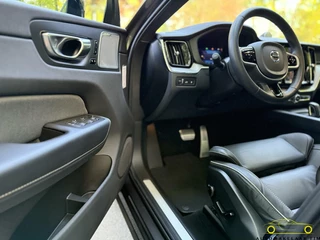 Volvo XC60 Volvo XC60 2.0 T8 Plug-in hybrid AWD R-Design / Pano / HK' - afbeelding nr 61