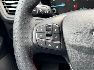 Ford Focus Ford Focus 1.0 Ecob 125 pk ST Line - adap cruise - camera -stoel/stuur verwarming - afbeelding nr 11