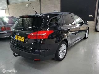 Ford Focus Ford Focus Wagon 1.0 Titanium Edition/Cruise/Airco/Trekhaak - afbeelding nr 3