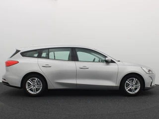 Ford Focus Ford Focus Wagon 1.0 EcoBoost Trend Edition Business AIRCO / NAVI / PDC / BLUETOOTH / CRUISE / CARPLAY / NL-AUTO - afbeelding nr 16