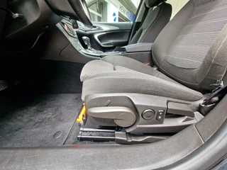 Opel Insignia Opel Insignia 1.6 T Cosmo| Automaat|170PK|Cruise|Navi|Camera|Trekhaak| - afbeelding nr 5