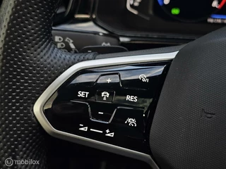 Volkswagen T-Roc Volkswagen T-Roc 1.5 TSI R-Line Panorama/Keyless/Black Style/Camera - afbeelding nr 40