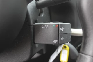 Renault Twingo Renault Twingo 1.0 SCe Authentique / Trekhaak / Radio / Airco / Stuurbekrachtiging / Nette auto! - afbeelding nr 27