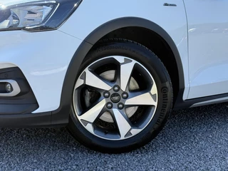 Ford Focus Ford Focus Wagon 1.5 EcoBoost Active X Business 2e Eigenaar,Dealer Onderhouden,Automaat,Navi,Camera,Clima,Cruise,Trekhaak,Pdc,Lm Velgen,150pk,Apk tot 09-2026 - afbeelding nr 35
