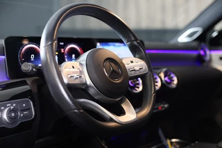 Mercedes-Benz A-Klasse Mercedes-Benz A-klasse 250 e AMG 45 Look / AUT / Digital Cockpit / Cruise Control / Sfeerverlichting / Camera / Pano / 19 Inch - afbeelding nr 7