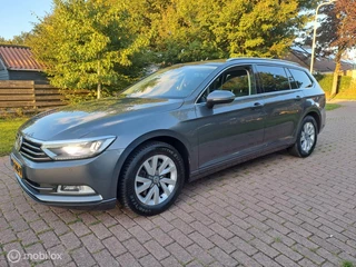 Volkswagen Passat Volkswagen Passat Variant 1.6 TDI Business Edition +Carplay - afbeelding nr 6