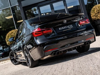 BMW 3 Serie BMW 3-serie 330e Centennial High Executive|PANO|M-SPORT|18'' - afbeelding nr 32