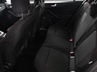 Ford Focus Ford Focus Wagon 1.0 EcoBoost Hybrid ST Line Navigatie Climate Control Led Dab Camera Parkeer sensoren Cruise Control Lichtmetalen velgen - afbeelding nr 11