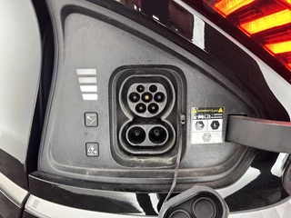 Kia EV6 (INCL-BTW) *HEAT-PUMP | LUXURY-LEATHER | ADAPT-CRUISE | WIDE-SCREEN-DIGI-COCKPIT | MERIDIAN-AUDIO | MEMORY-PACK | FULL-LED | KEYLESS | CAMERA | DAB | BLIND-SPOT | NAVI-FULLMAP | ... - afbeelding nr 28