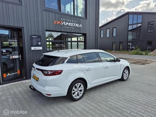 Renault Mégane Estate Renault Megane Estate 1.3 TCe Limited|Airco|Cruise|Trekhaak|Navi| - afbeelding nr 3