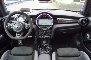 MINI Cooper MINI Cooper John Works 2.0 Automaat (231pk) Pano/Kuipstoelen/JCW Pro/JCW uitlaat/ACC - afbeelding nr 4