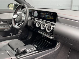 Mercedes-Benz CLA Mercedes CLA-klasse 200 AMG-Line|Pano|Sfeer|Camera|CarPlay - afbeelding nr 21